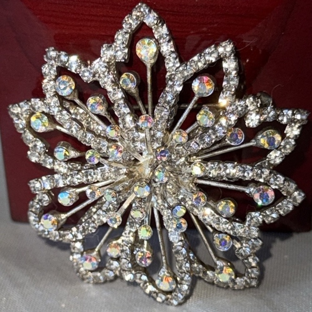 Vintage Aurora Borealis Flower Crystal Rhinestone Brooch Pin Statement Jewelry - Picture 3 of 11